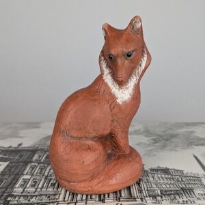 Isabel Bloom Fox Figurine Signed Sculpture Red Fox Sitting 2014 USA Rare